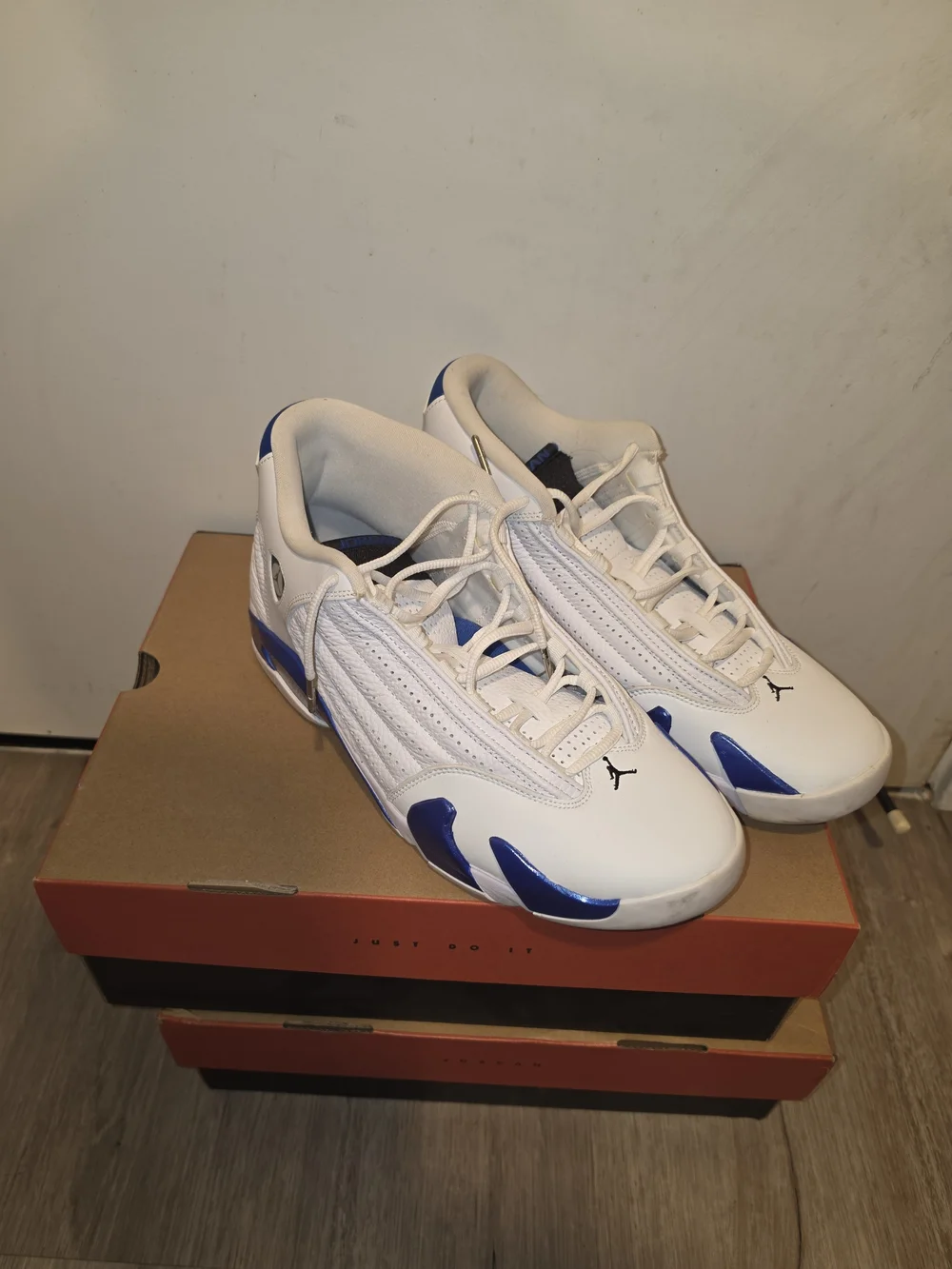 Air Jordan 14 Retro 'Hyper Royal'Air Jordan. Worn 2x Max.